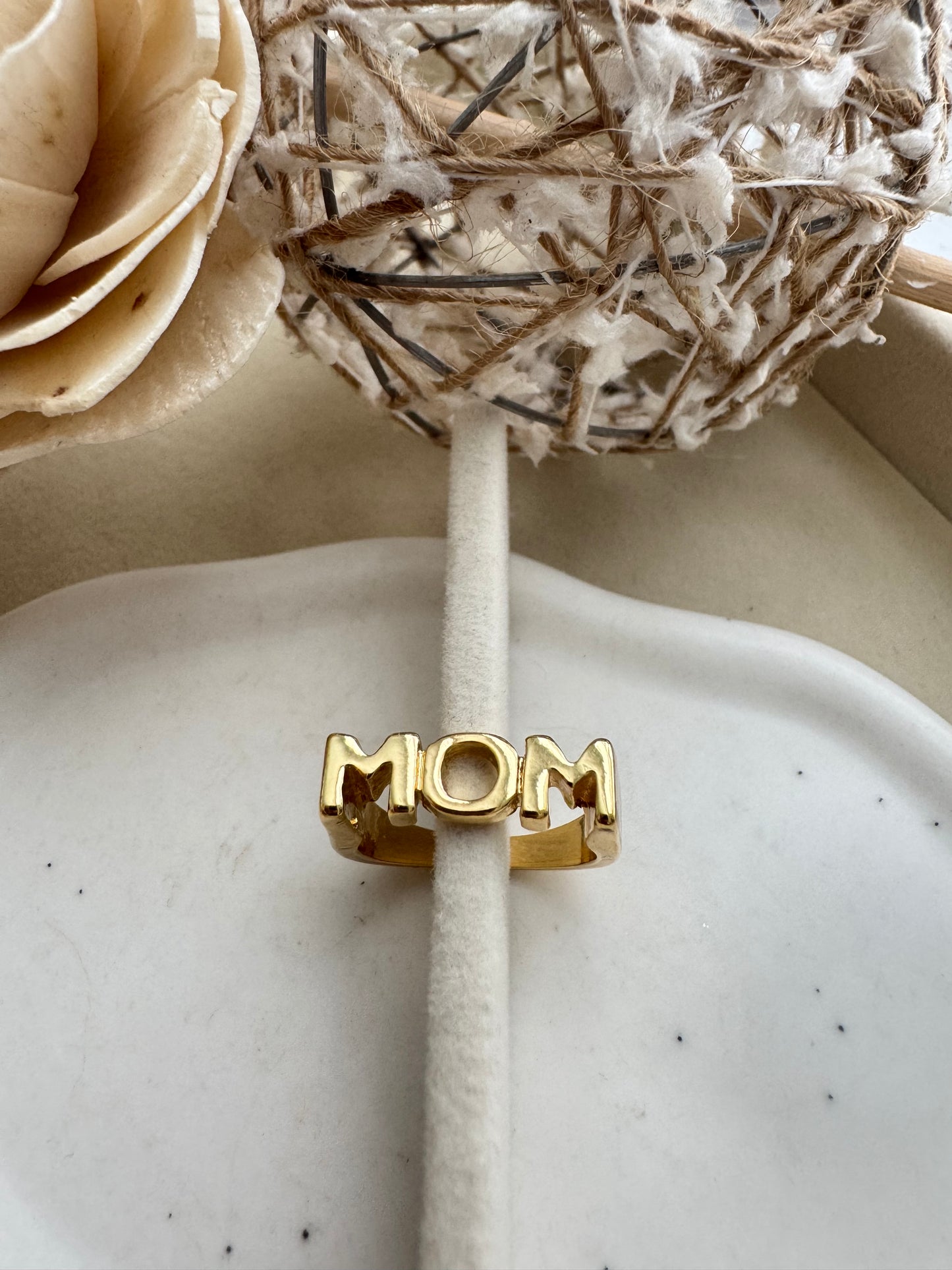 Anillo Mom