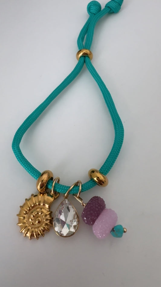Bracelet whit charm