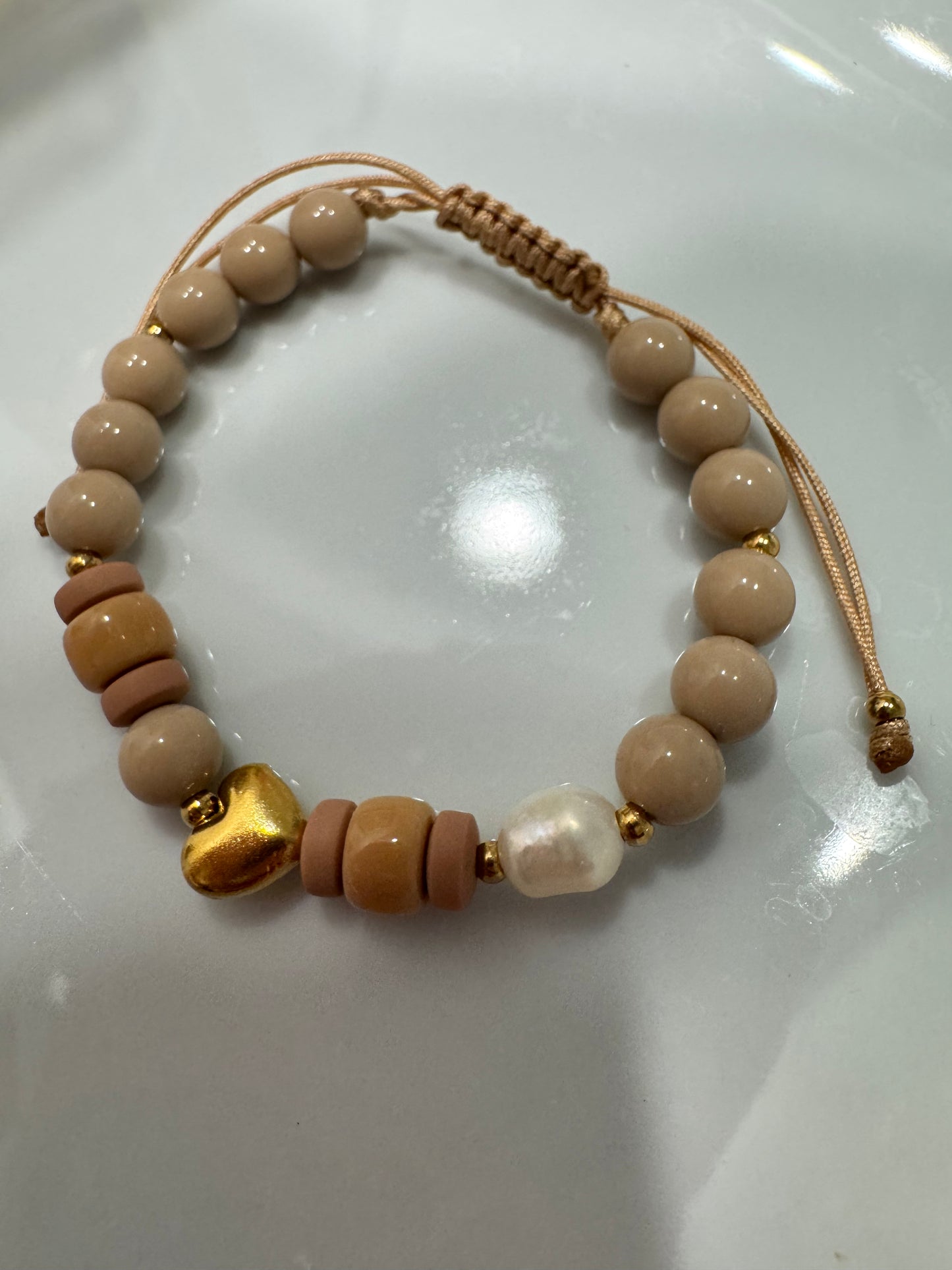 Pulsera nude con 🤎